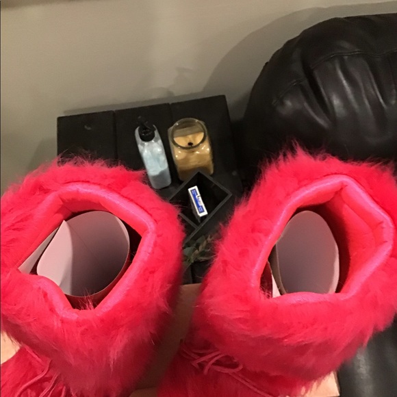 lava lace up fur moon boots